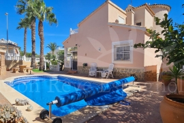 Sale - Villa - Pinar de Campoverde