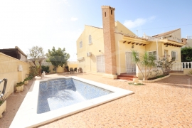 Sale - Villa - Orihuela costa - Playa Flamenca