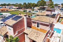 Sale - Semi-detached Villa - Pinar de Campoverde