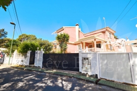 Sale - Semi-detached Villa - Pinar de Campoverde