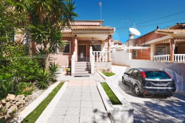 Sale - Semi-detached Villa - Pinar de Campoverde