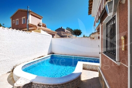 Sale - Semi-detached Villa - Pinar de Campoverde