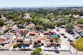 Sale - Semi-detached Villa - Pinar de Campoverde