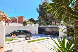 Sale - Semi-detached Villa - Pinar de Campoverde