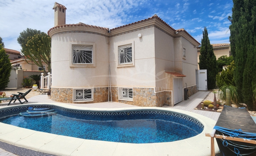 Sale - Villa - Pinar de Campoverde