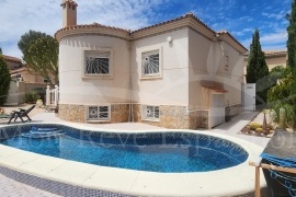 Sale - Villa - Pinar de Campoverde