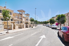 Sale - Town house on 2 levels  - Pinar de Campoverde