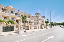 Sale - Town house on 2 levels  - Pinar de Campoverde