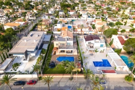 Sale - Villa - Cabo Roig