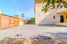 Sale - Villa - Cabo Roig