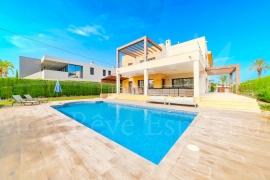 Sale - Villa - Cabo Roig