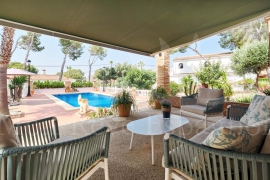 Sale - Villa - Pinar de Campoverde