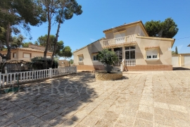 Sale - Villa - Pinar de Campoverde