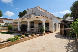Sale - Villa - Pinar de Campoverde
