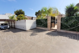 Sale - Villa - Pinar de Campoverde