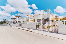 Sale - Villa - Pinar de Campoverde