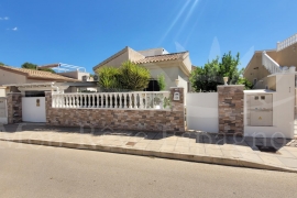 Sale - Villa - Pinar de Campoverde