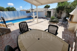 Sale - Semi-detached Villa - Pinar de Campoverde