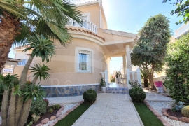Sale - Villa - Pinar de Campoverde