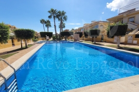 Sale - Semi-detached Villa - Orihuela costa - Lomas de Cabo Roig
