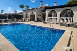 Sale - Villa - Pinar de Campoverde