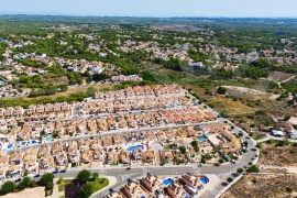 Sale - Semi-detached Villa - Pinar de Campoverde