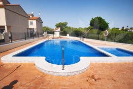 Sale - Semi-detached Villa - Pinar de Campoverde