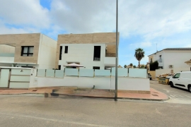 Sale - Semi-detached Villa - Orihuela costa - Las Filipinas