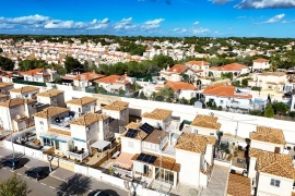 Sale - Semi-detached Villa - Pinar de Campoverde