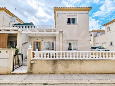 Chalet semi-adosado - Venta - Pinar de Campoverde - Pinar de Campoverde