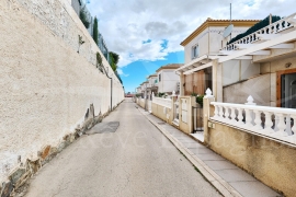 Sale - Semi-detached Villa - Pinar de Campoverde