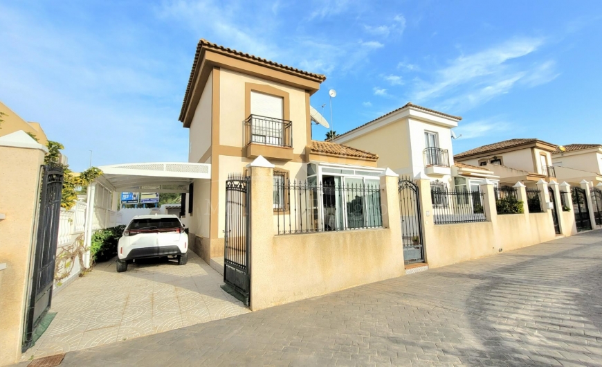 Venta - Chalet - Pinar de Campoverde