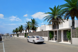 Nueva construcción  - Chalet semi-adosado - Los Nietos