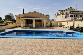 Sale - Villa - Pinar de Campoverde