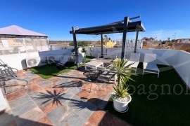 Venta - Chalet semi-adosado - BALSICAS - Sierra Golf