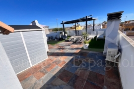 Venta - Chalet semi-adosado - BALSICAS - Sierra Golf