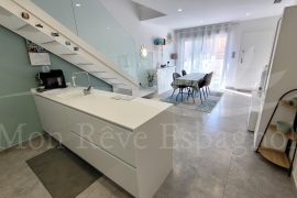 Sale - Town house on 2 levels  - Pilar de la Horadada - Torre de la Horadada