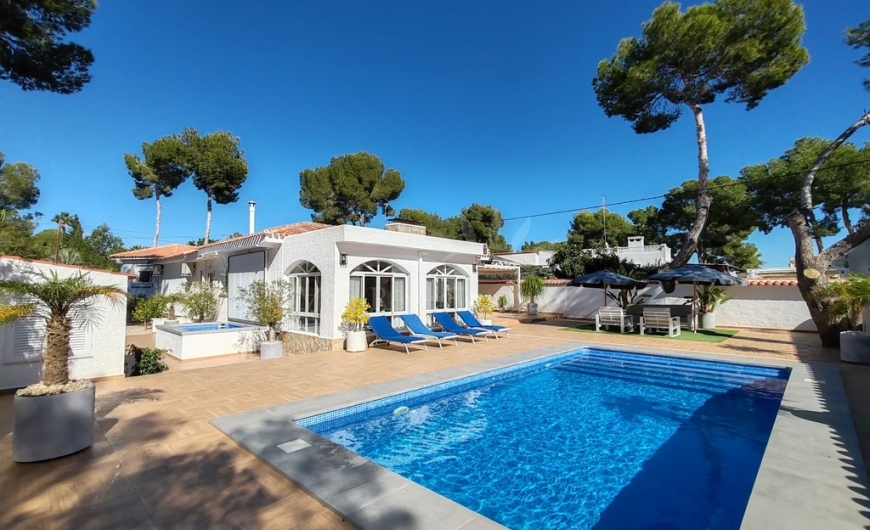 Sale - Villa - Pinar de Campoverde