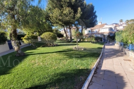 Venta - Chalet semi-adosado - Pilar de la Horadada - Mil Palmeras