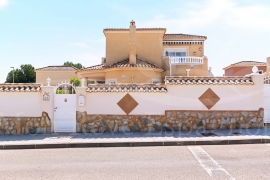 Sale - Villa - Pinar de Campoverde