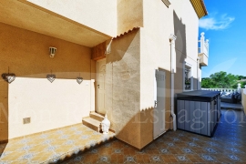 Sale - Semi-detached Villa - Pinar de Campoverde