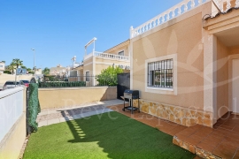 Venta - Chalet semi-adosado - Pinar de Campoverde