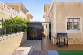 Venta - Chalet semi-adosado - Pinar de Campoverde