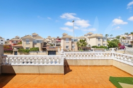 Venta - Chalet semi-adosado - Pinar de Campoverde
