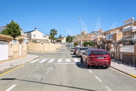 Venta - Chalet semi-adosado - Pinar de Campoverde