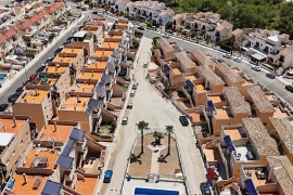 Venta - Chalet semi-adosado - Pinar de Campoverde