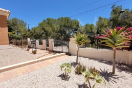 Sale - Villa - Pinar de Campoverde