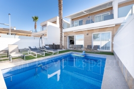 Venta - Chalet semi-adosado - San Pedro del Pinatar