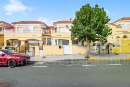 Venta - Chalet semi-adosado - Pinar de Campoverde