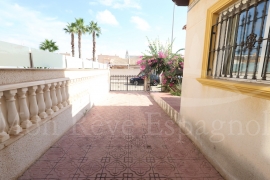 Sale - Semi-detached Villa - Orihuela costa - Playa Flamenca